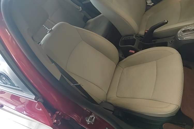 Used Chevrolet Cruze 2015 1.5L Classic SE AT Right Front Seat
