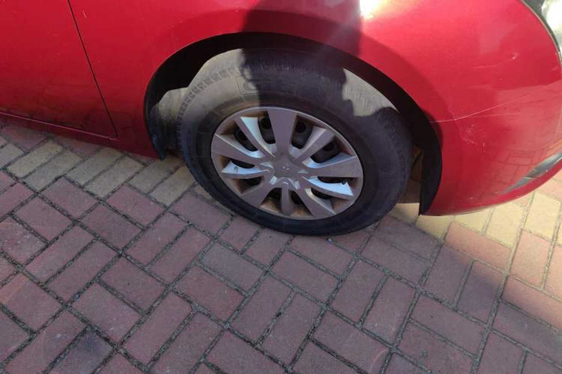 Used Chevrolet Cruze 2015 Hatchback 1.6L Manual Comfort Edition Right Front Wheel Hub