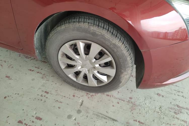 Used Chevrolet Cruze 2015 1.5L Classic SL MT Right Front Wheel Hub