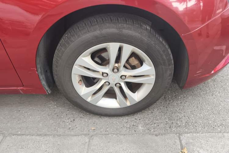 Used Chevrolet Cruze 2015 1.5L Classic SE MT Right Front Wheel Hub