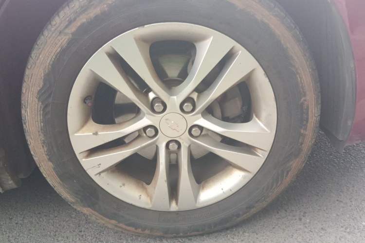 Used Chevrolet Cruze 2015 1.5L Classic SE MT Right Front Wheel Hub