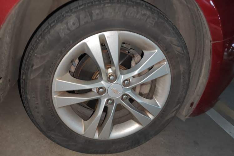 Used Chevrolet Cruze 2015 1.5L Classic SE AT Right Front Wheel Hub