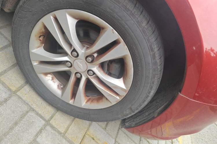 Used Chevrolet Cruze 2015 1.5L Classic SE MT Right Front Wheel Hub