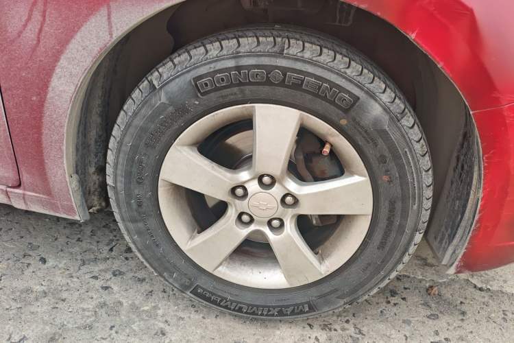 Used Chevrolet Cruze 2015 1.5L Classic SL MT Right Front Wheel Hub