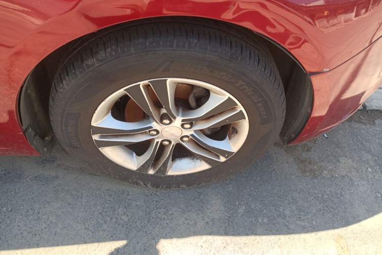 Used Chevrolet Cruze 2015 1.5L Classic SE MT Right Front Wheel Hub