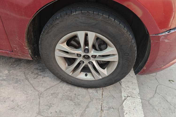 Used Chevrolet Cruze 2015 1.5L Classic SL MT Right Front Wheel Hub
