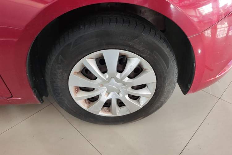 Used Chevrolet Cruze 2015 1.5L Classic SL MT Right Front Wheel Hub