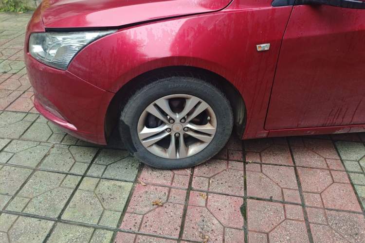 Used Chevrolet Cruze 2015 1.5L Classic SE MT Right Front Wheel Hub