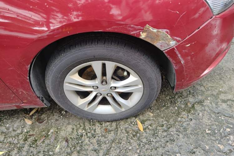 Used Chevrolet Cruze 2015 1.5L Classic SE AT Right Front Wheel Hub