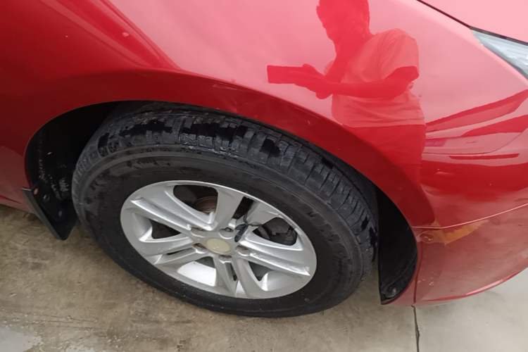 Used Chevrolet Cruze 2015 1.5L Classic SL MT Right Front Wheel Hub