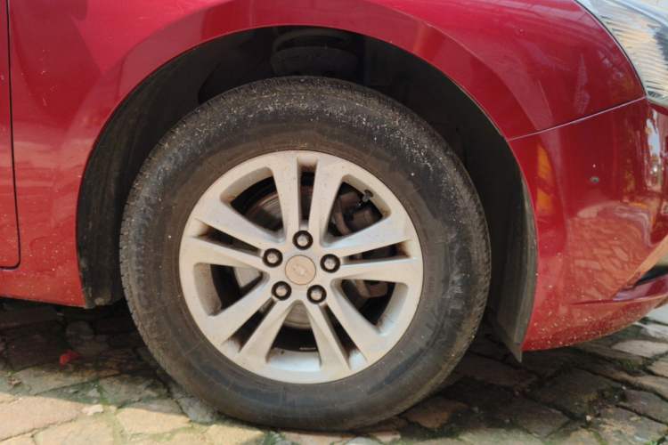Used Chevrolet Cruze 2015 1.5L Classic SL MT Right Front Wheel Hub