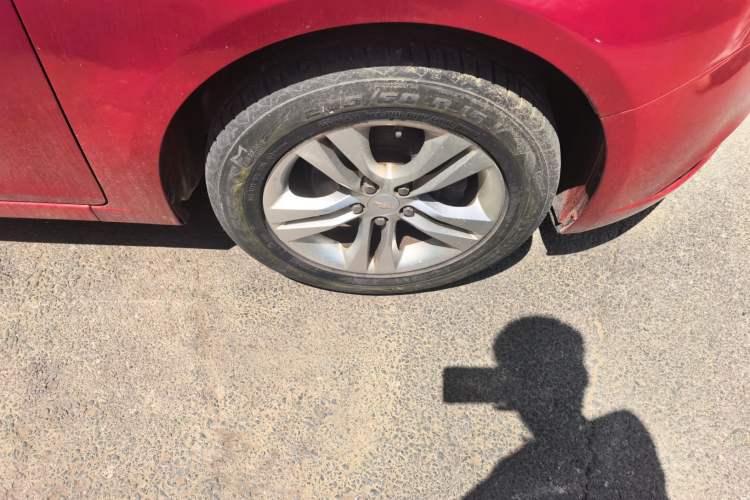 Used Chevrolet Cruze 2015 1.5L Classic SE AT Right Front Wheel Hub