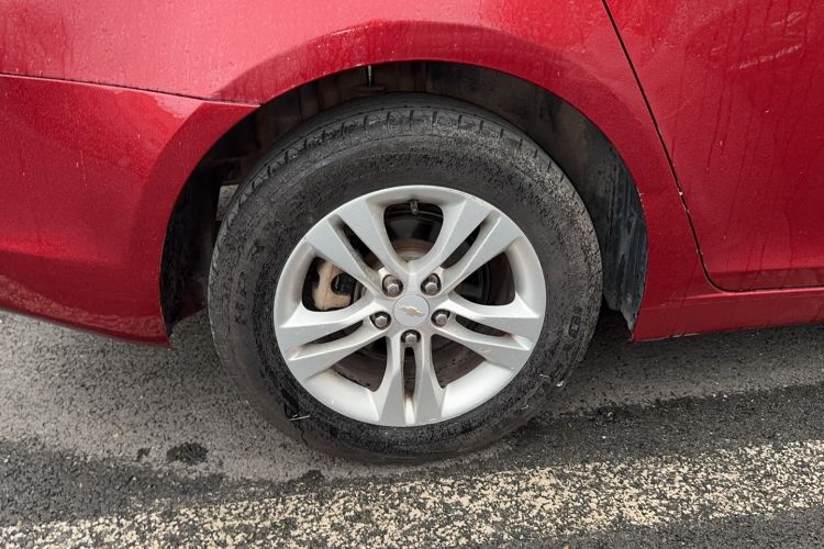 Used Chevrolet Cruze 2015 1.5L Classic SE MT Right Rear Wheel Hub