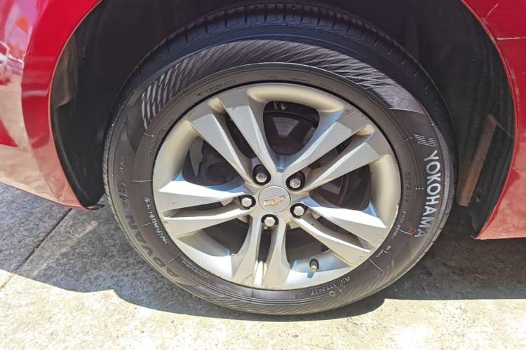 Used Chevrolet Cruze 2015 1.5L Classic SE AT Right Rear Wheel Hub