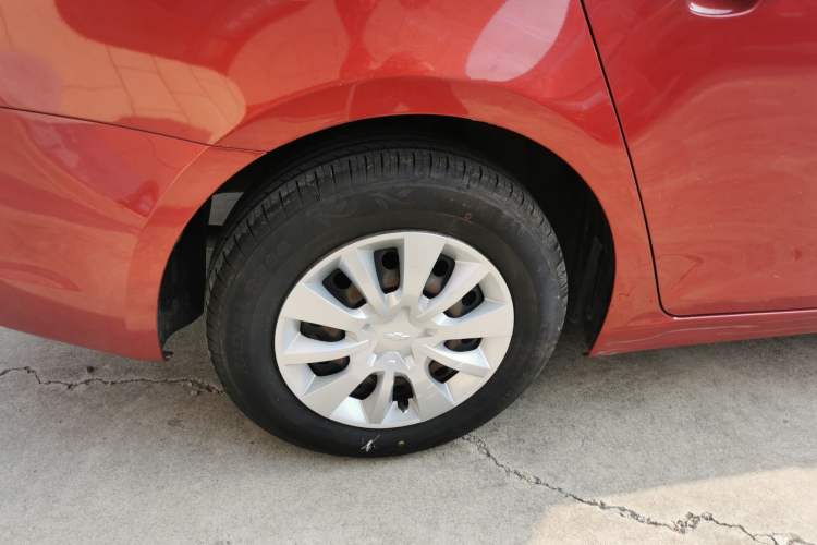 Used Chevrolet Cruze 2015 1.5L Classic SL MT Right Rear Wheel Hub