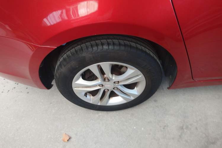 Used Chevrolet Cruze 2015 1.5L Classic SE AT Right Rear Wheel Hub