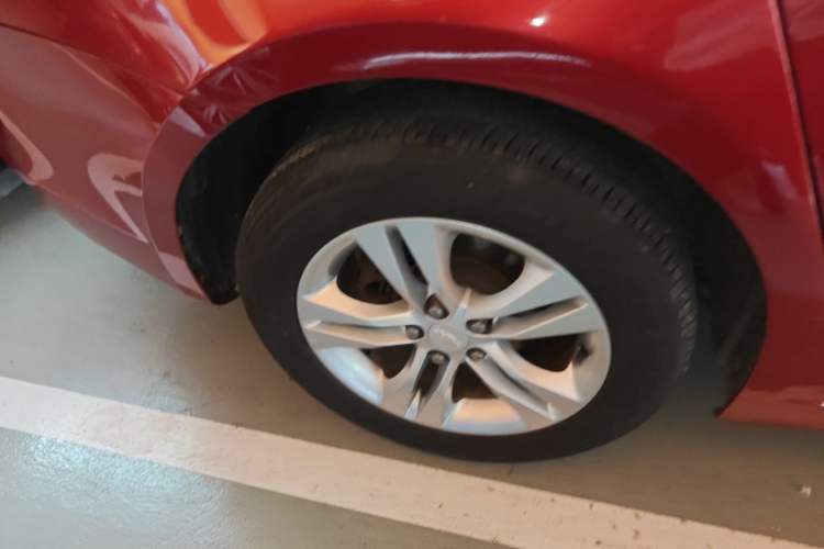 Used Chevrolet Cruze 2015 1.5L Classic SE MT Right Rear Wheel Hub