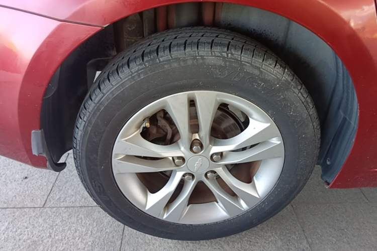 Used Chevrolet Cruze 2015 1.5L Classic SE AT Right Rear Wheel Hub