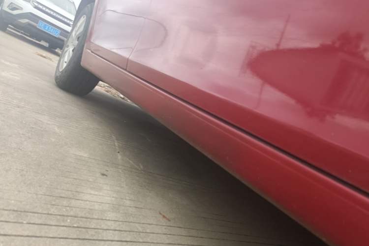 Used Chevrolet Cruze 2015 1.5L Classic SL MT Right Side Sill