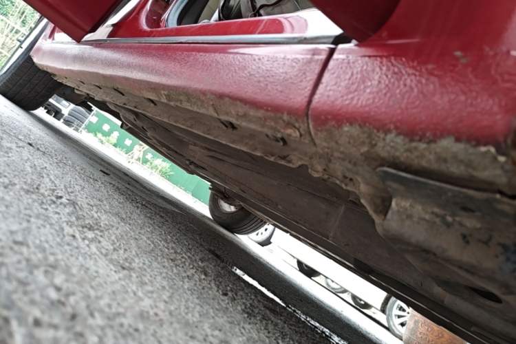 Used Chevrolet Cruze 2015 1.5L Classic SE MT Right Side Sill