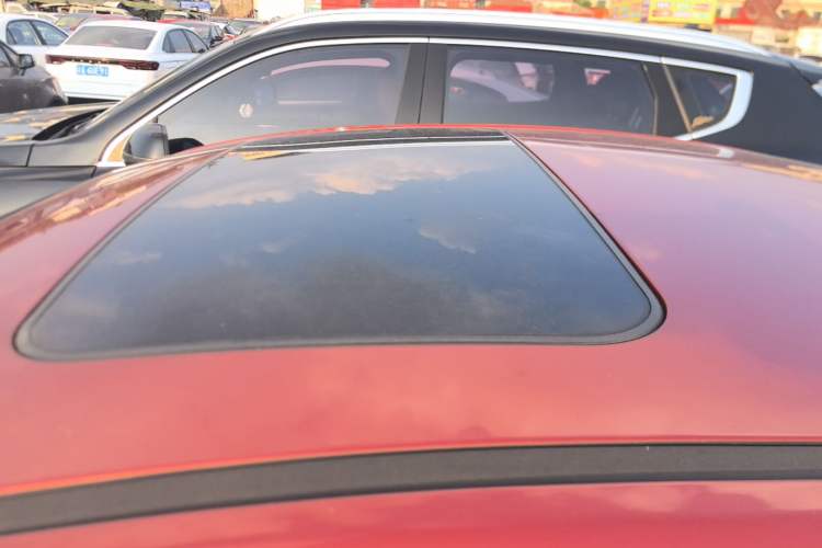 Used Chevrolet Cruze 2015 1.5L Classic SE MT Roof