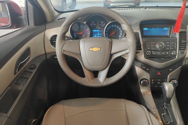 Used Chevrolet Cruze 2015 1.5L Classic SE AT Steering Wheel