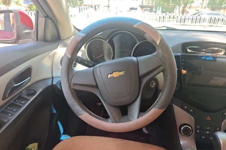 Used Chevrolet Cruze 2015 1.5L Classic SE AT Steering Wheel
