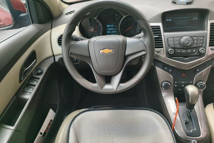 Used Chevrolet Cruze 2015 1.5L Classic SE AT Steering Wheel