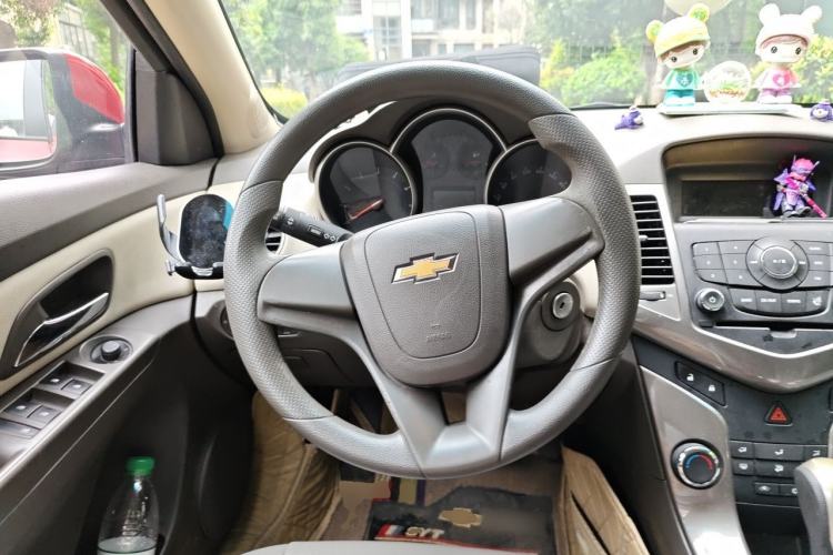 Used Chevrolet Cruze 2015 1.5L Classic SE AT Steering Wheel