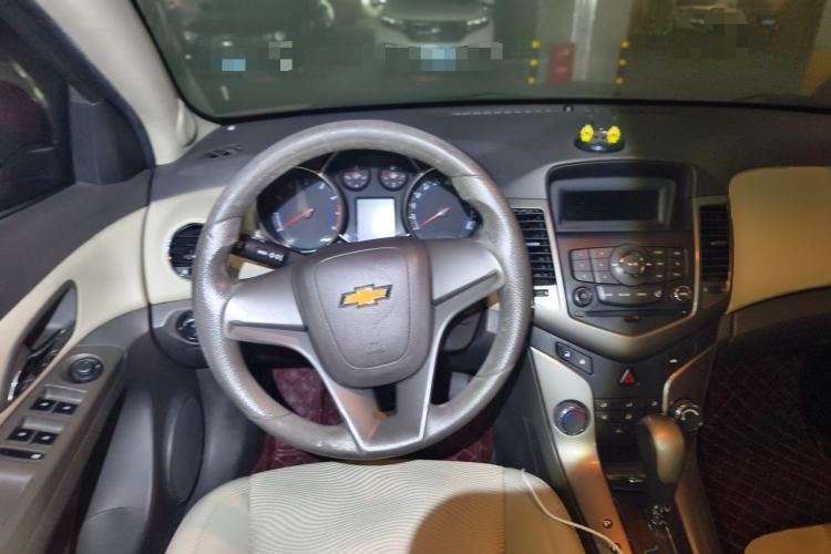 Used Chevrolet Cruze 2015 1.5L Classic SE AT Steering Wheel