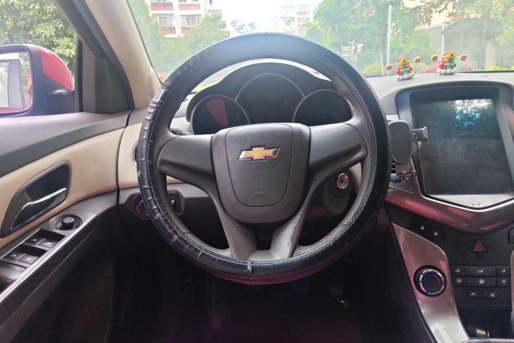 Used Chevrolet Cruze 2015 1.5L Classic SE MT Steering Wheel