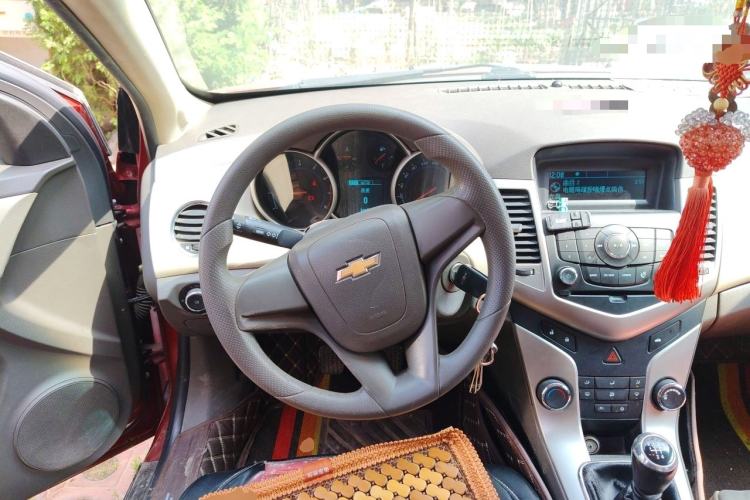 Used Chevrolet Cruze 2015 1.5L Classic SL MT Steering Wheel