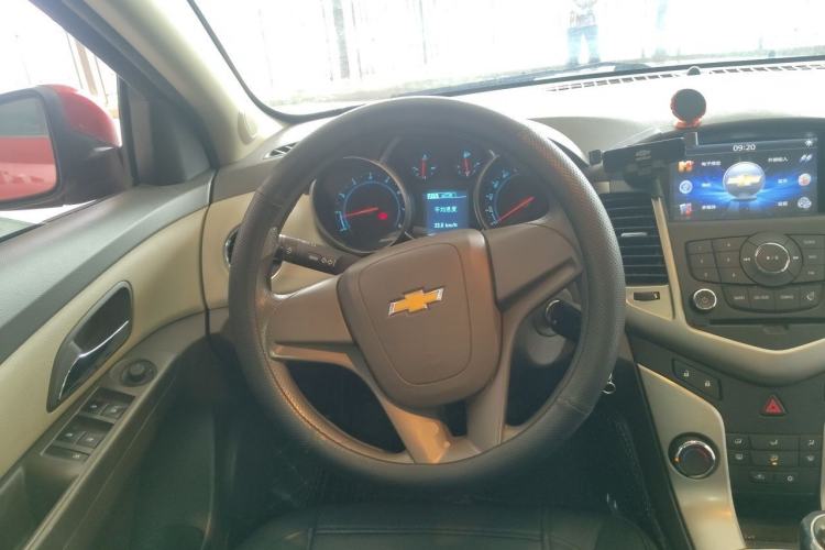Used Chevrolet Cruze 2015 1.5L Classic SL MT Steering Wheel