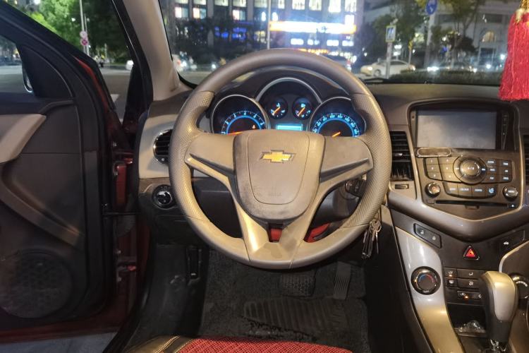 Used Chevrolet Cruze 2015 1.5L Classic SE AT Steering Wheel
