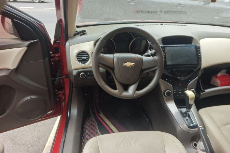 Used Chevrolet Cruze 2015 1.5L Classic SE AT Steering Wheel