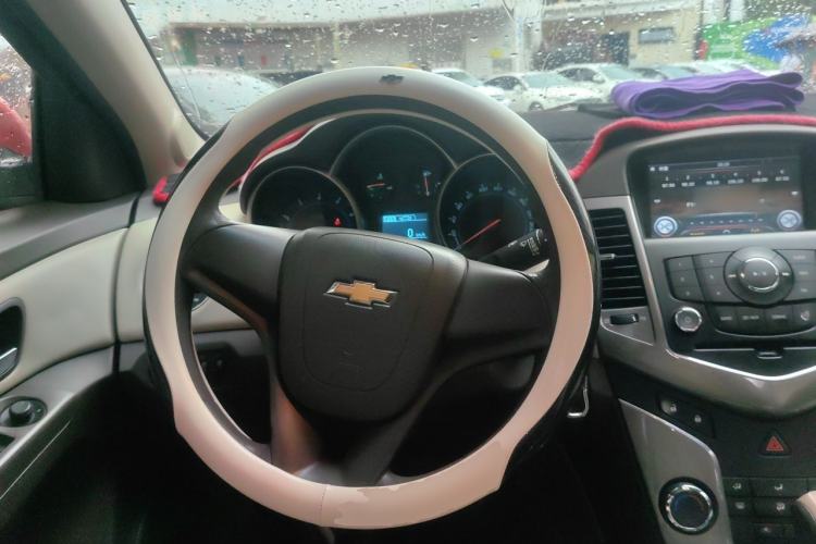 Used Chevrolet Cruze 2015 1.5L Classic SE AT Steering Wheel