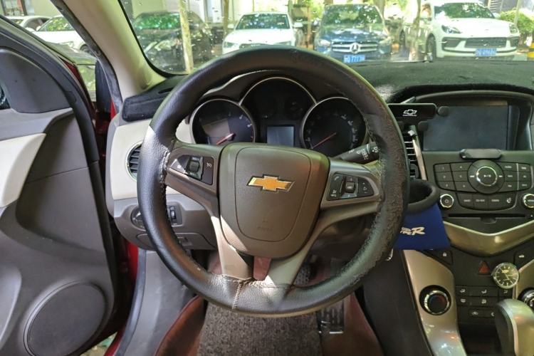 Used Chevrolet Cruze 2015 1.5L Classic SE AT Steering Wheel