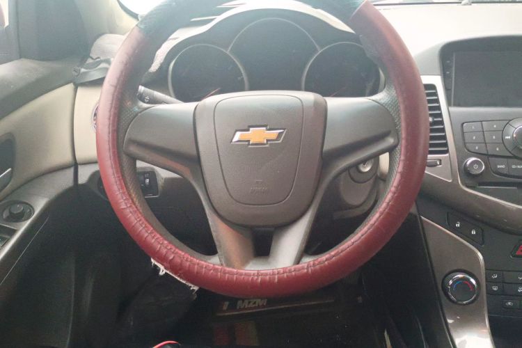 Used Chevrolet Cruze 2015 1.5L Classic SE MT Steering Wheel