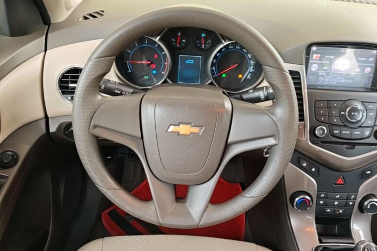 Used Chevrolet Cruze 2015 1.5L Classic SE MT Steering Wheel