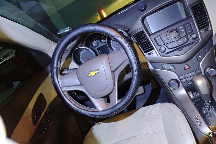 Used Chevrolet Cruze 2015 1.5L Classic SE AT Steering Wheel