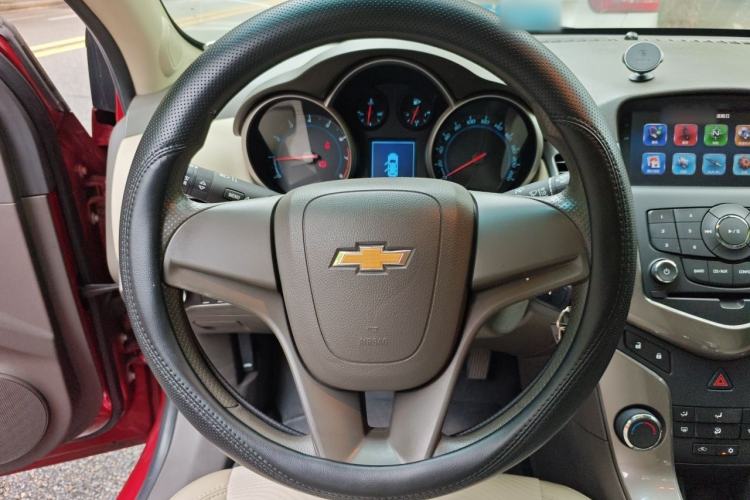 Used Chevrolet Cruze 2015 1.5L Classic SE AT Steering Wheel