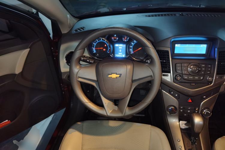 Used Chevrolet Cruze 2015 1.5L Classic SE AT Steering Wheel