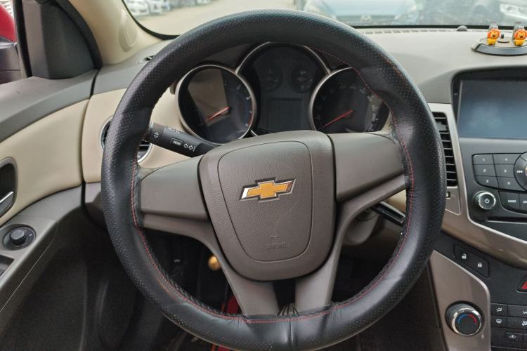 Used Chevrolet Cruze 2015 1.5L Classic SE AT Steering Wheel