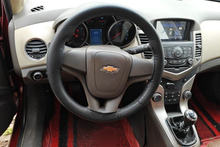 Used Chevrolet Cruze 2015 1.5L Classic SE MT Steering Wheel