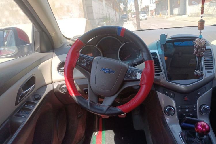 Used Chevrolet Cruze 2015 1.5L Classic SE MT Steering Wheel