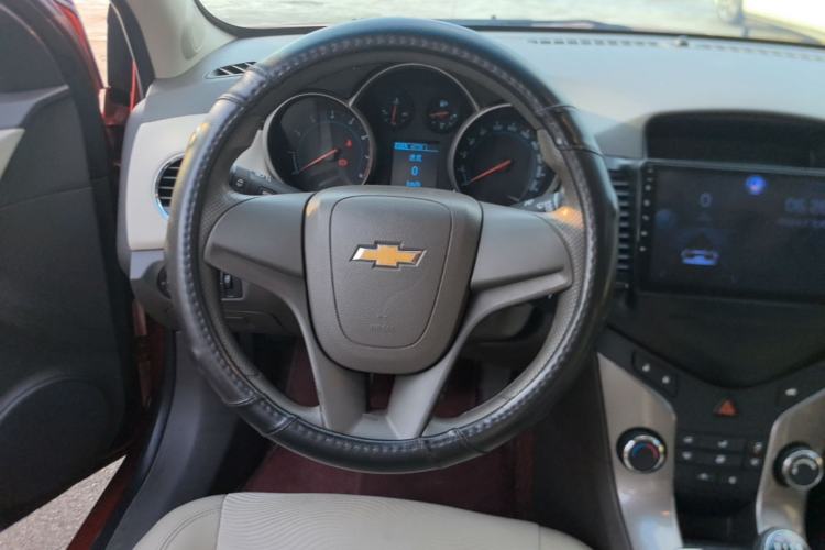 Used Chevrolet Cruze 2015 1.5L Classic SE MT Steering Wheel