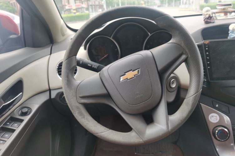 Used Chevrolet Cruze 2015 1.5L Classic SE AT Steering Wheel
