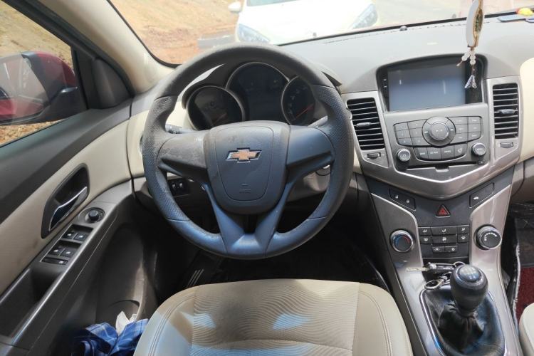 Used Chevrolet Cruze 2015 1.5L Classic SE MT Steering Wheel
