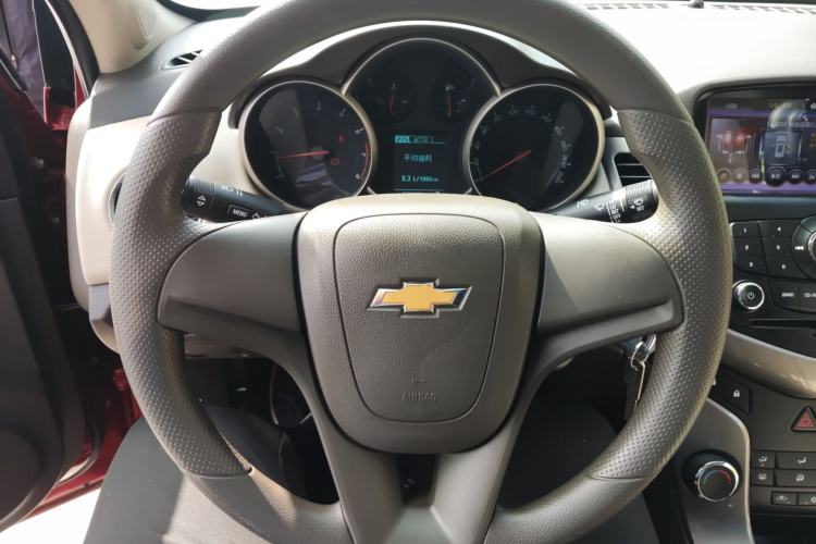 Used Chevrolet Cruze 2015 1.5L Classic SE MT Steering Wheel