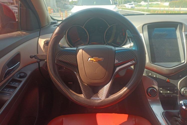 Used Chevrolet Cruze 2015 1.5L Classic SE MT Steering Wheel